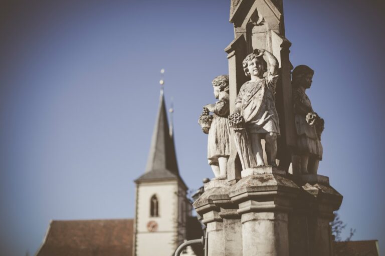 Rola religii w XX wieku – jak się zmieniała?